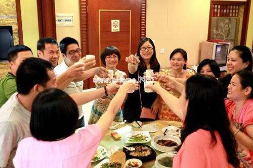 学校贯彻落实中央八项规定自查报告【5篇】