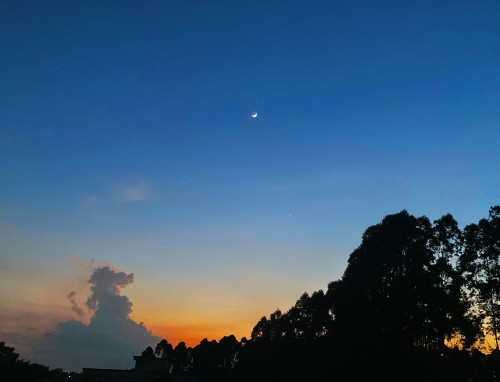 失眠半夜睡不着高情商朋友圈文案